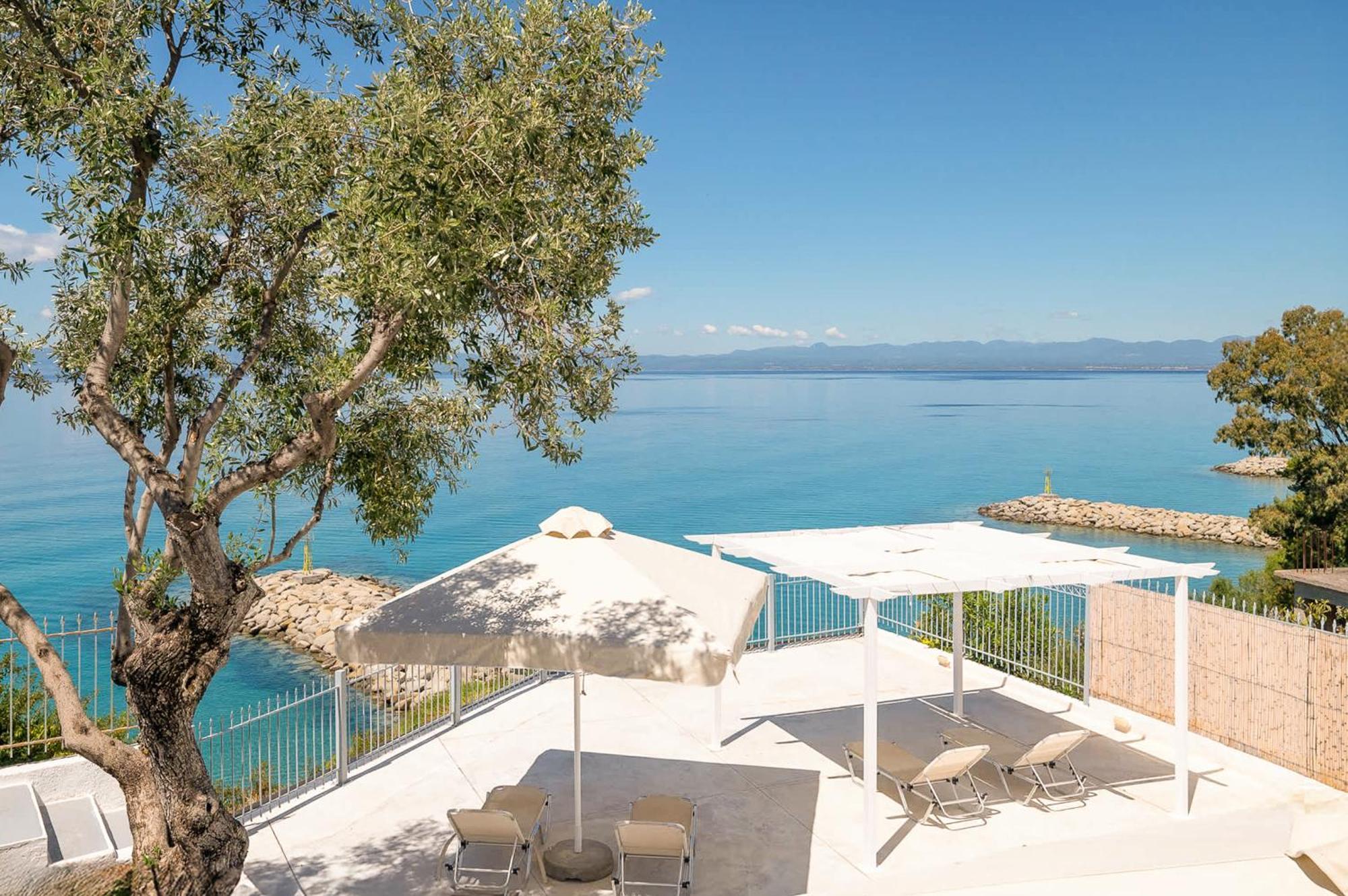 Casa vacanze Pouletis Family - Akroyali Seaview Getaways *